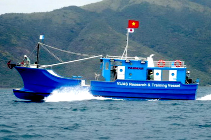 Việt Nam tiếp nhận công nghệ đóng tàu cá vỏ Composite từ Nhật 